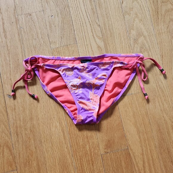 Old Navy Pink/Purple Paisley Bikini Bottom Size Medium - Picture 2 of 10